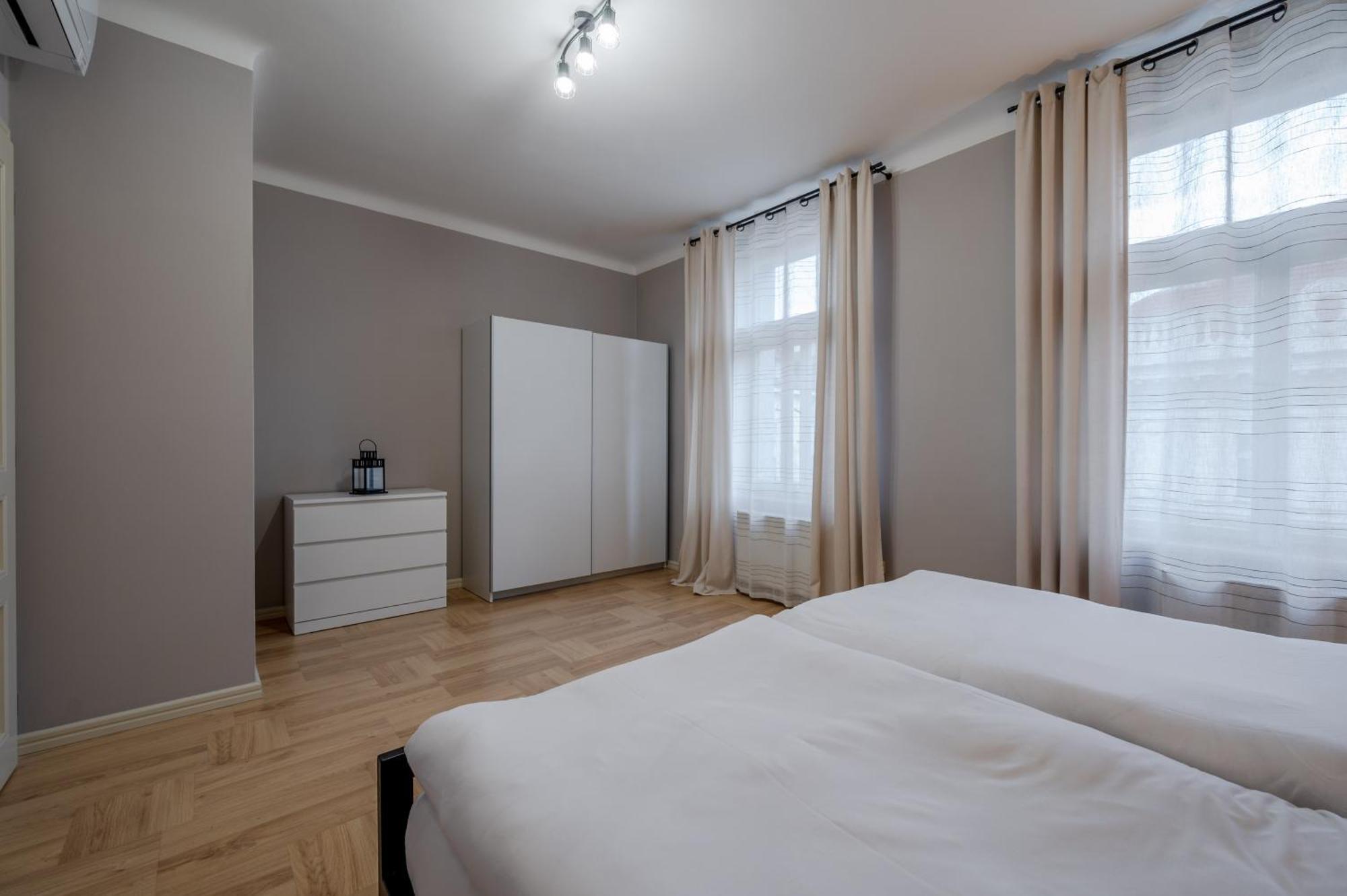 Apartament Palace Petrarca Praga Zewnętrze zdjęcie