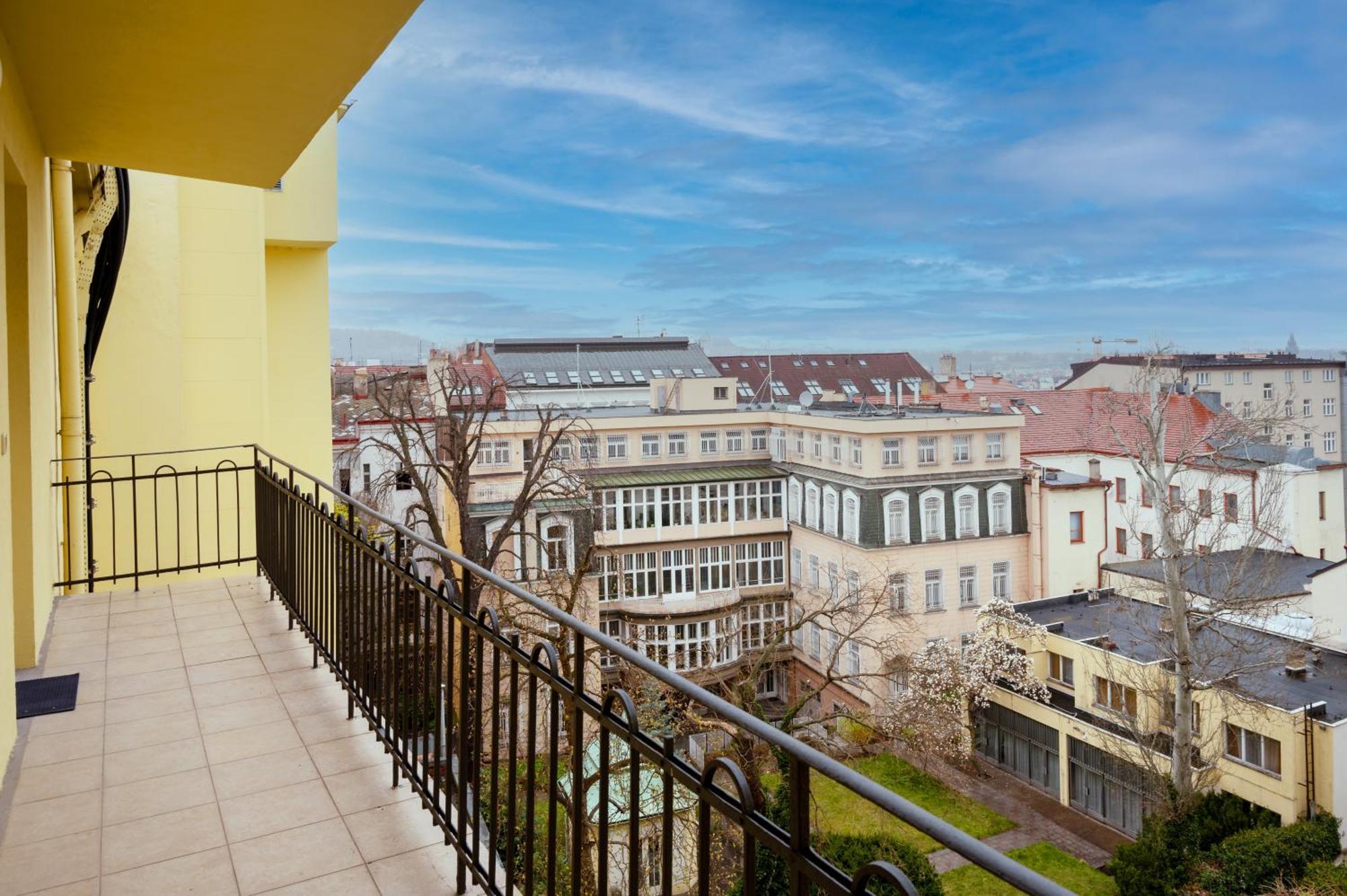 Apartament Palace Petrarca Praga Zewnętrze zdjęcie