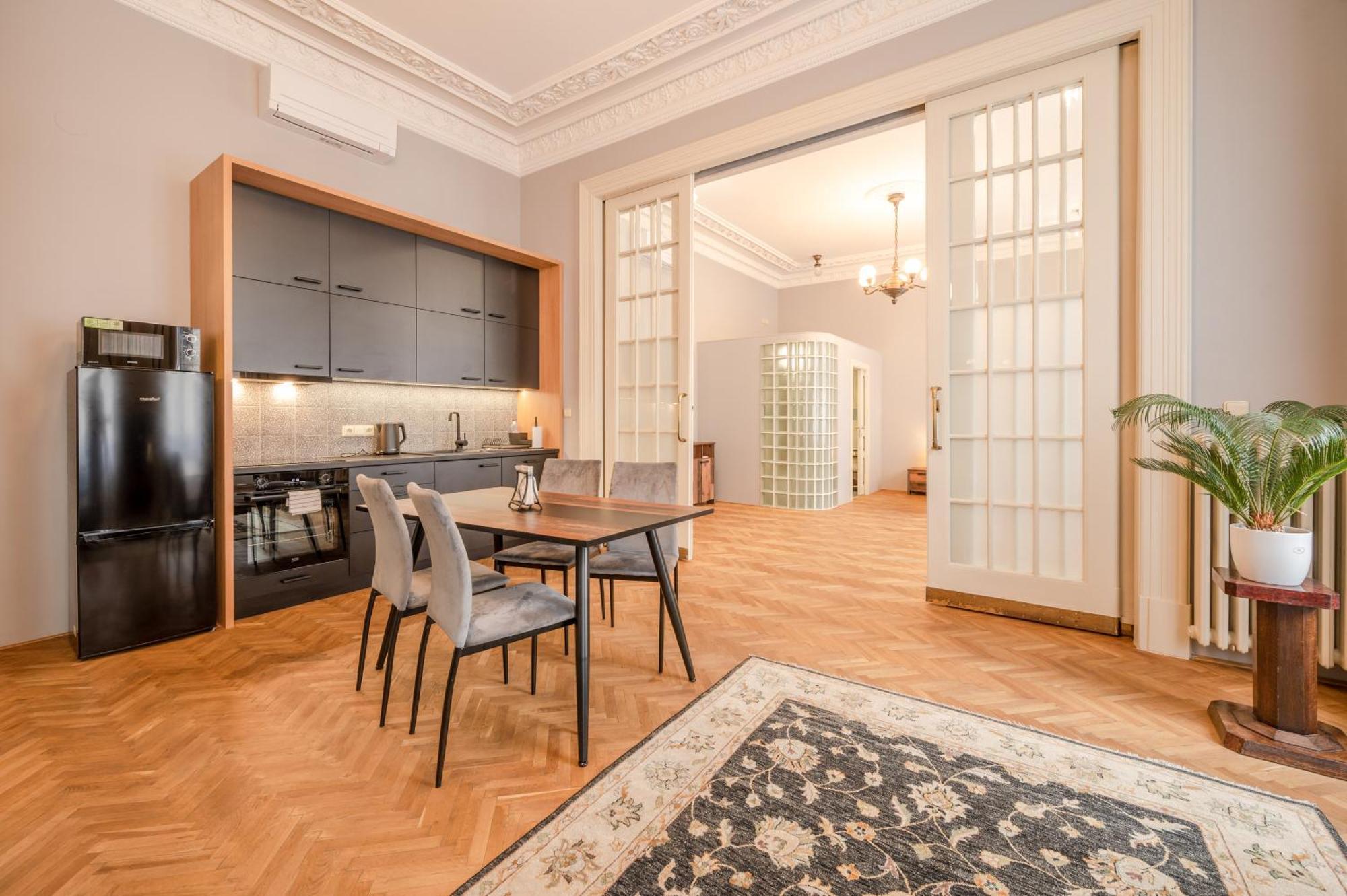 Apartament Palace Petrarca Praga Zewnętrze zdjęcie