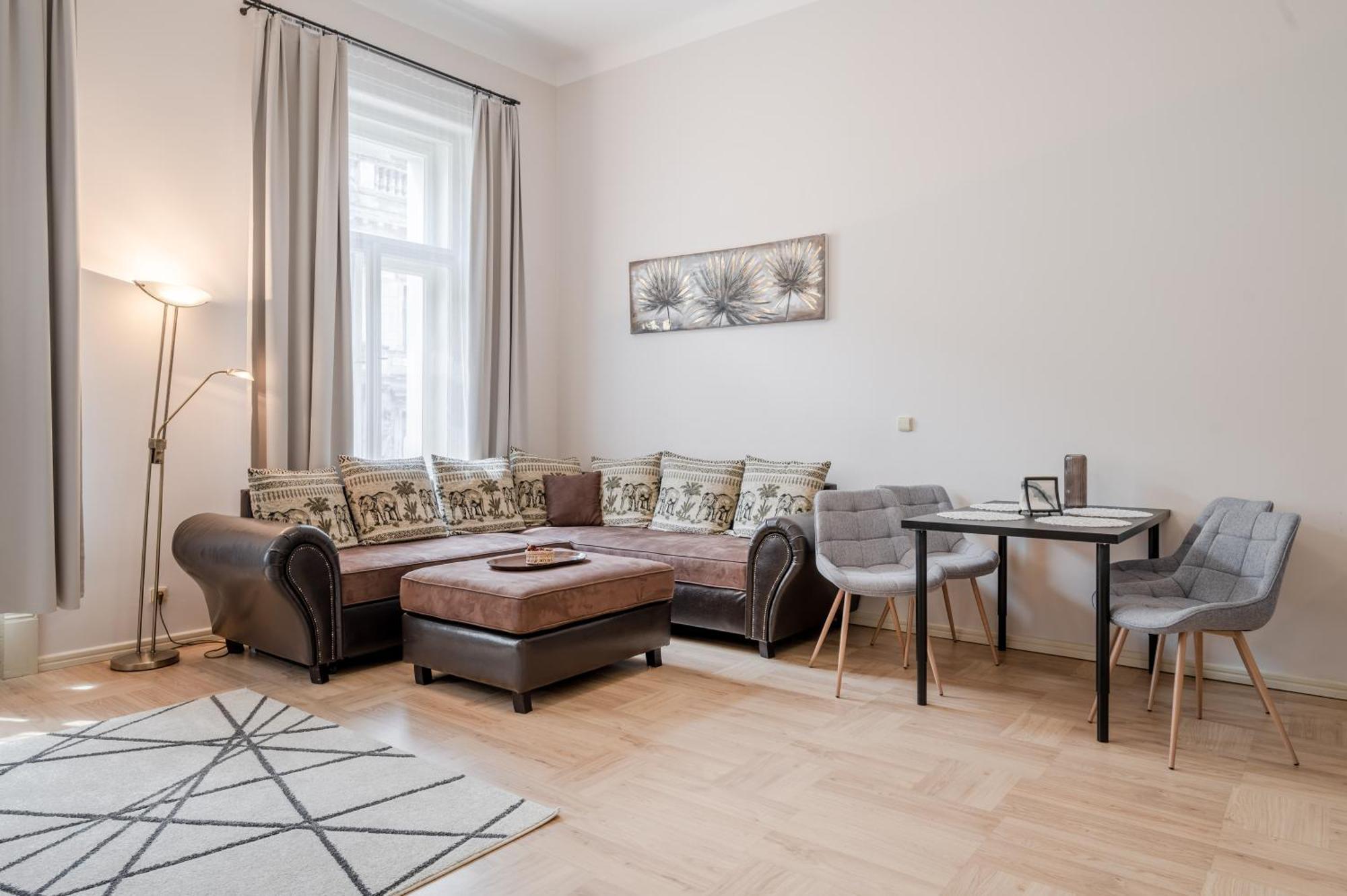 Apartament Palace Petrarca Praga Zewnętrze zdjęcie