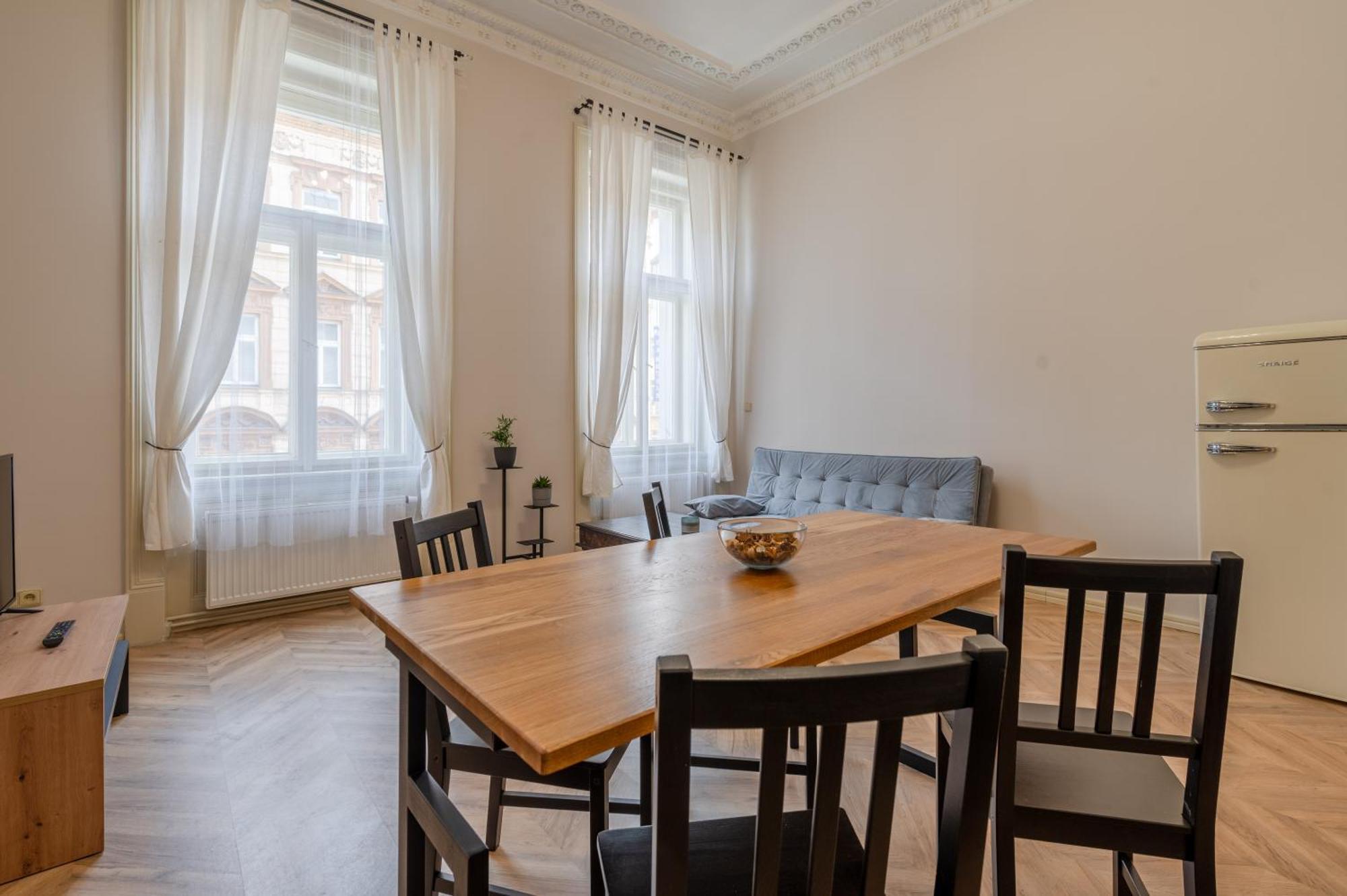 Apartament Palace Petrarca Praga Zewnętrze zdjęcie