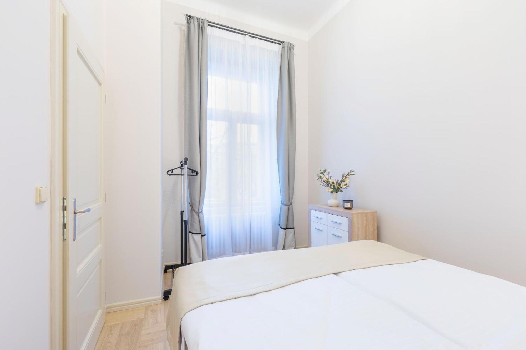 Apartament Palace Petrarca Praga Zewnętrze zdjęcie